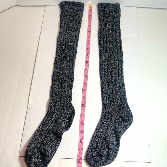 BNWOT Nordstrom Knee/OTK high sock Silver, Black, Gray regular 9-11 women’s - Picture 5 of 8